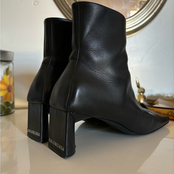 Authentic Balenciaga ankle boots size 6 - Picture 5 of 9